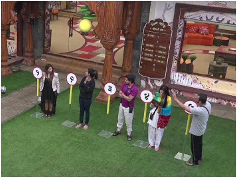 Bigg Boss Marathi Written Update June 26 18 Day 52 Pushkar Jog Wears A Bikini Whereas Usha Nadkarni Slaps Sharmishtha Raut Times Of India