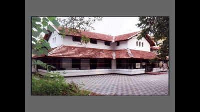 Heritage tag for old police station building in Payyannur