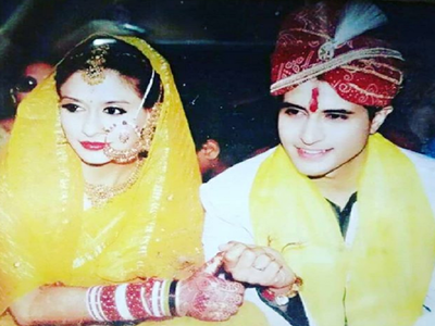 Apurva Agnihotri wishes wife Shilpa Saklani on their anniversary, shares a beautiful pic of their wedding