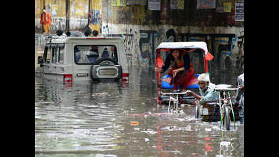 Heavy showers send parts of Mathura five feet under water
