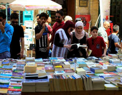 Baghdad book market turns the page on a new Iraq - Times of India