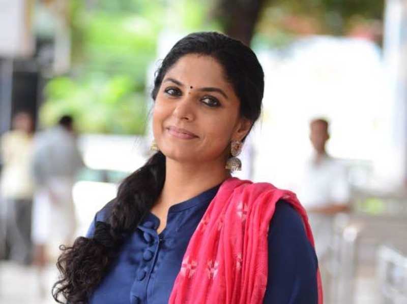 Asha Sharath : If you react when necessary and take care of yourself,  Mollywood is the safest place for women to work | Malayalam Movie News -  Times of India
