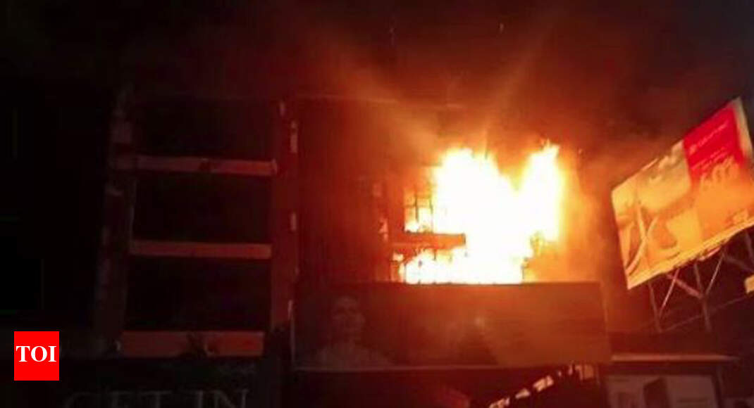 Rs Brothers Showroom Hyderabad Fire Breaks Out At Rs Brothers Showroom Hyderabad Fire Breaks Out At In Abids Loss Crores News Times Of India