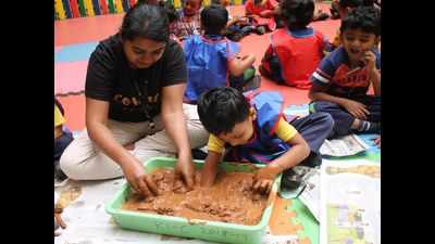 Bengaluru students celebrate International Mud Day