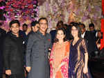 Vidhu Vinod Chopra with family