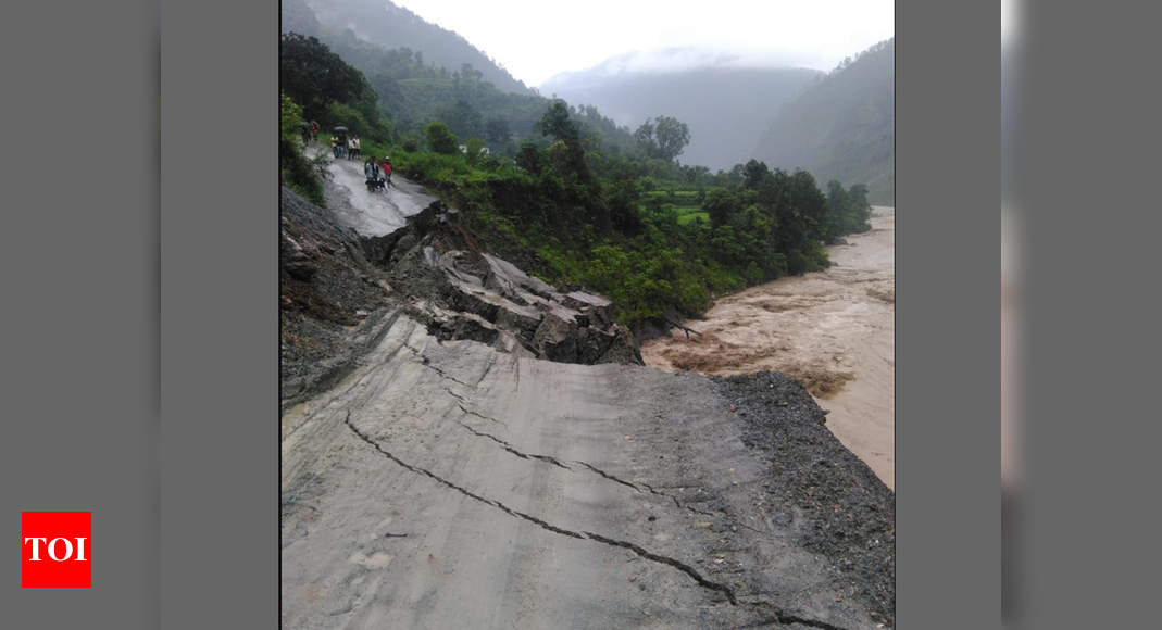 Uttarakhand: Rain wreaks havoc in Munsyari, landslide blocks highway ...