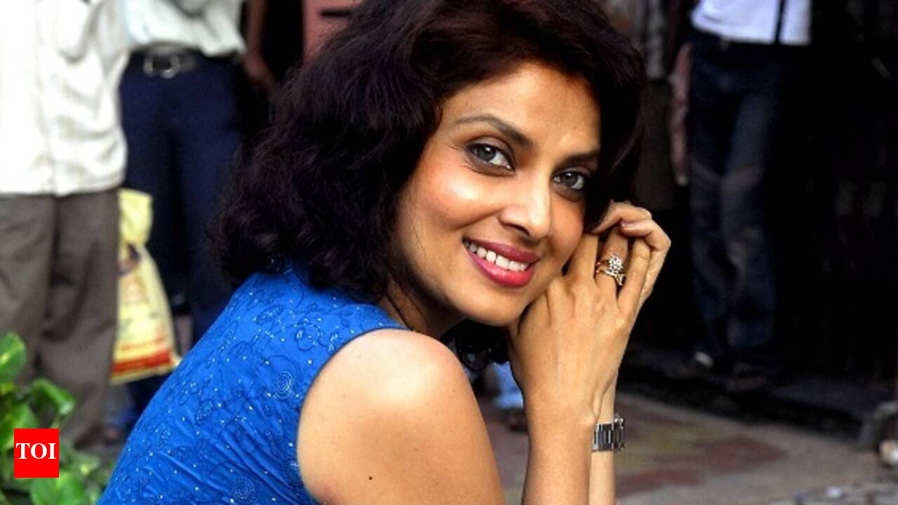 Women artistes must approach our mahila mandal: Varsha Usgaonkar | Marathi  Movie News - Times of India
