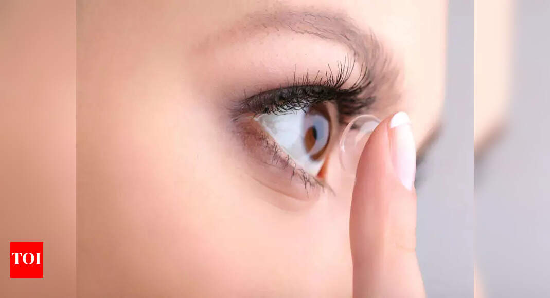 Truth behind fake message of contact lens melting in eyes and causing