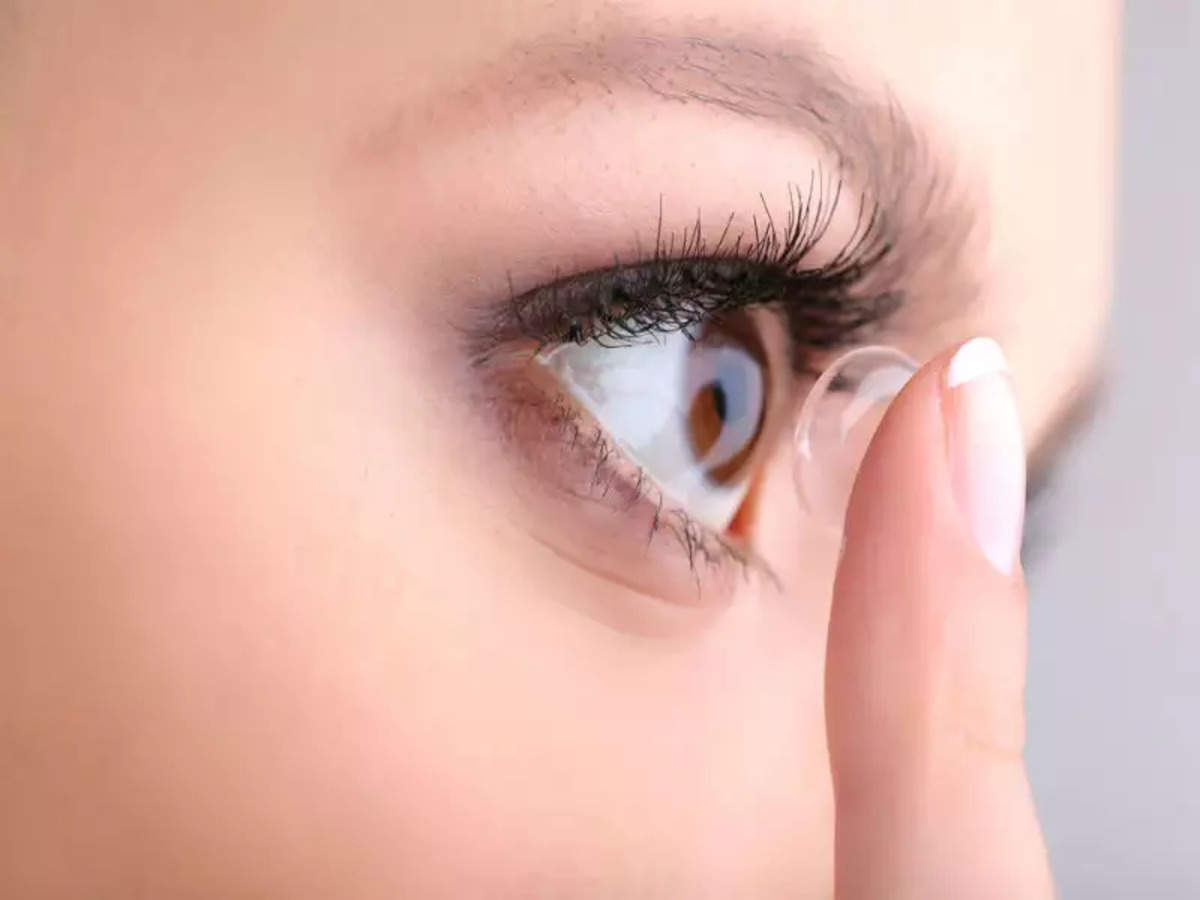 Truth Behind Fake Message Of Contact Lens Melting In Eyes And Causing Blindness Times Of India