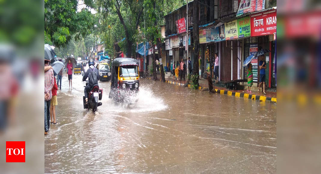 Heavy rains lash Mumbai | Mumbai News - Times of India