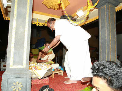Oushadha Biksha yatra reaches Kochi