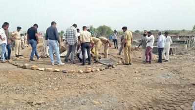 Contractor shot in leg by extortionists in Botad