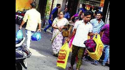 Housewives shun plastic, opt for cloth bags