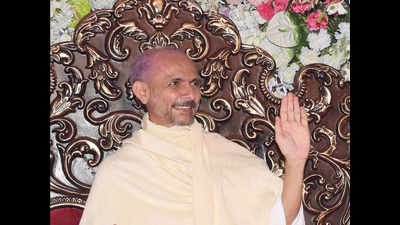 Jain monk completes 180-day water fast today