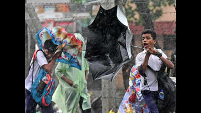 Mumbai: Monsoon in full steam, expect heavy rain till Wednesday