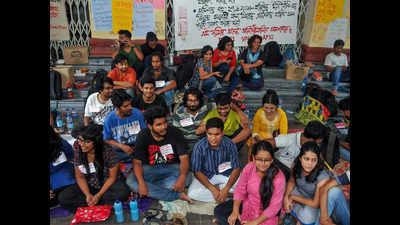 JU protesters turn down V-C’s appeal to end fast