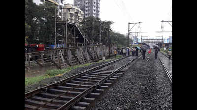 Central Railway dismantles footbridge near Tilak Nagar station