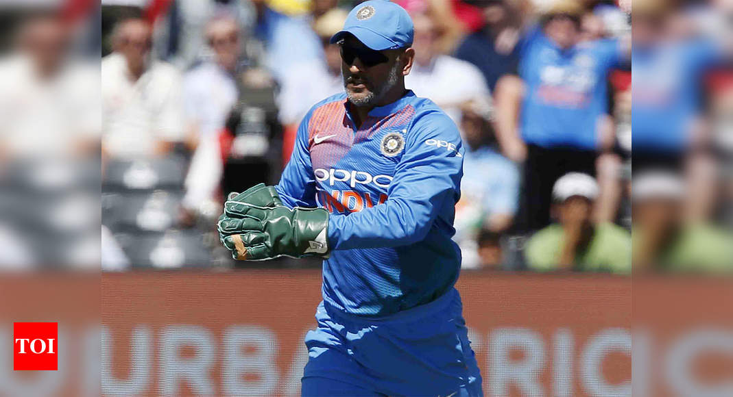 Asia Cup 2018: MS Dhoni becomes first Asian wicket-keeper to inflict 800  dismissals – India TV