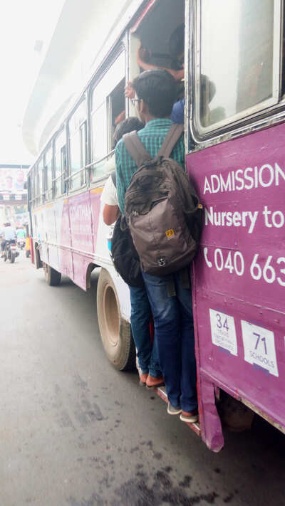 Overcrowded buses at koti bus stand - Times of India