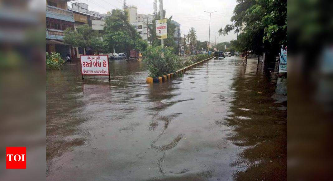 Hundred people shifted as rain pounds Umargam again | Surat News ...