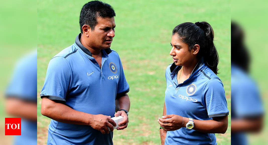 indian-women-s-cricket-team-coach-arothe-resigns-after-players-revolt