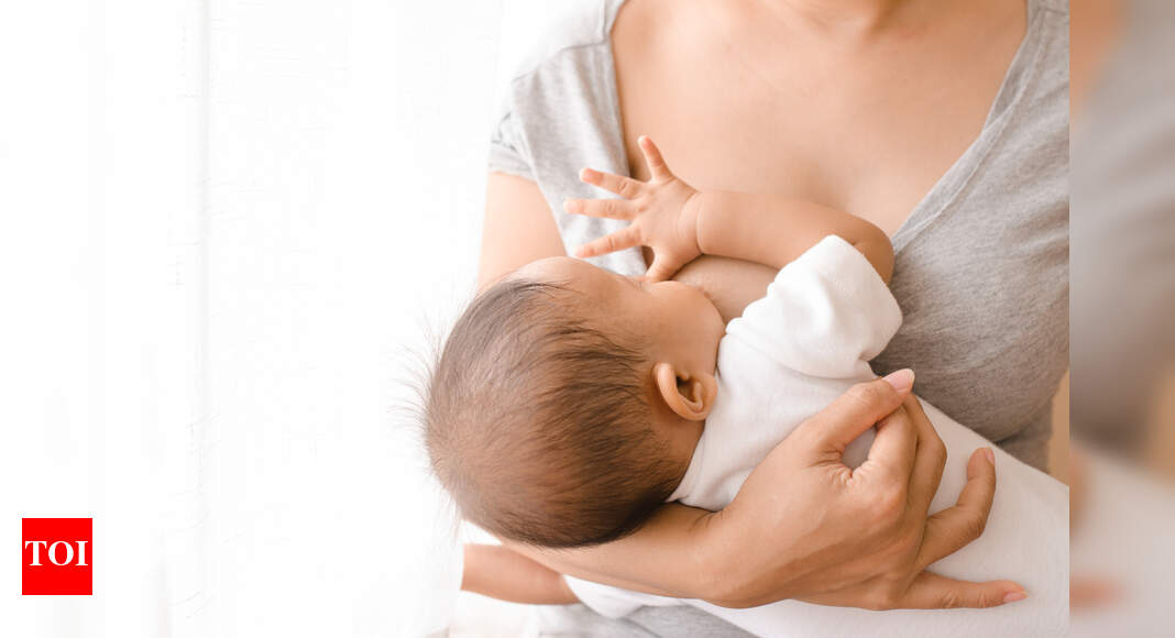 breastfeeding mom