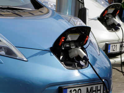 Electric vehicle surge poised to test U.K. grid for decades