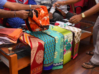 90 lakh Bathukamma sarees ready for distribution: Minister  Satyavathi-Telangana Today