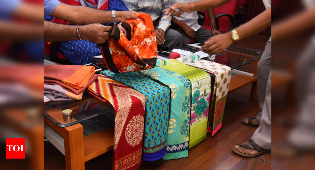 Bathukamma Sarees: ఈసారి బతుకమ్మ చీరల డిజైన్స్ ఇవే... మహిళల కోసం 250  వెరైటీస్ – News18 తెలుగు