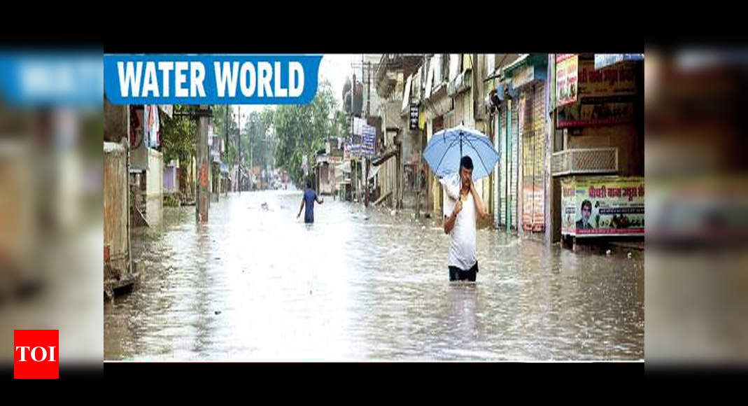 Heavy Rain Lashes Rajasthan Heavy Rain Lashes Rajasthan Man