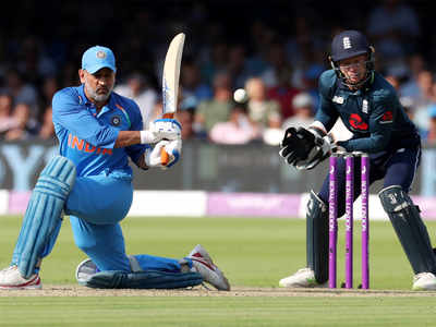 MS Dhoni becomes second wicketkeeper to score 10,000 ODI runs