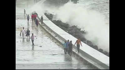 Mumbai sees highest tide of the season at 4.97 metres