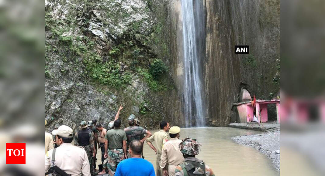 7 crushed to death under boulder in J&K's Reasi, 32 injured | Jammu News - Times of India 7 crushed to death under boulder in J&K's Reasi, 32 injured | Jammu News - Times of India