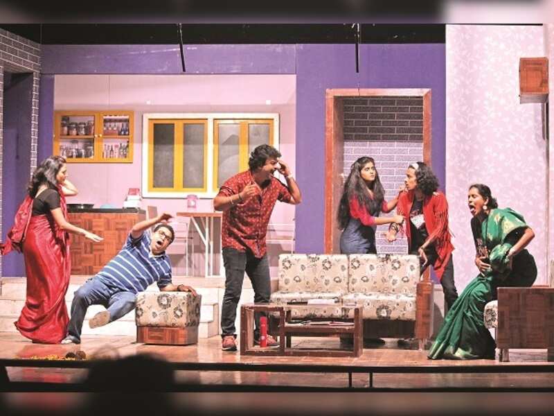 Rains couldn't deter the spirit of Nagpur theatre buffs Events Movie