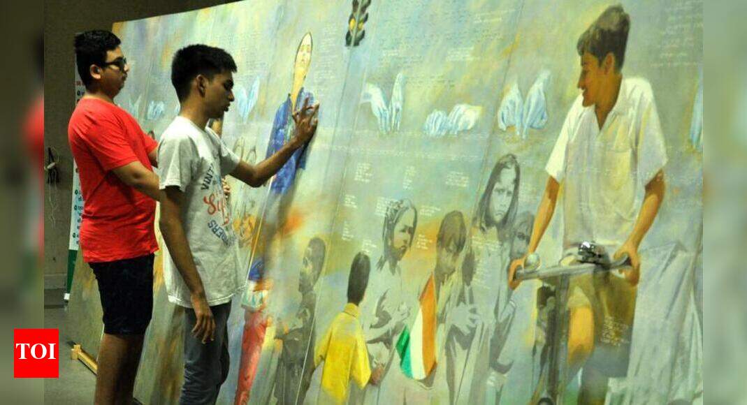 Pune artist creates paintings for visually challenged Nagpur News