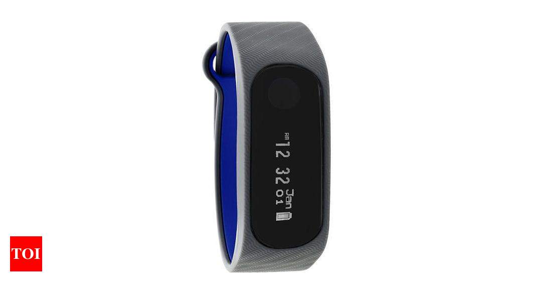 Amazon launches Fastrack fitness bands under Rs 2 000 during Prime Day sale Best Products Times of India