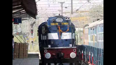 Lawyer spots rat on train, gets Rs 19,000 payout