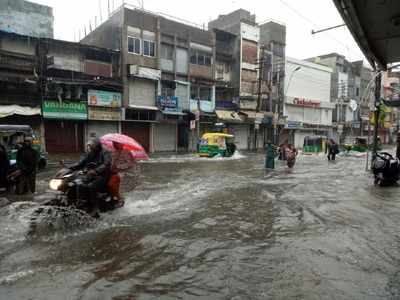 Vadodara water-logged after two hours of rain | Vadodara News - Times ...