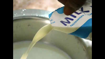 Mumbaikars suffer as milk supply runs short owing to farmers' blockade