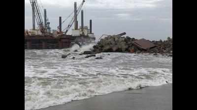 Vizhinjam port works hit again
