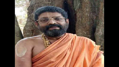 Shiroor Mutt pontiff, 55, dies in suspicious circumstances