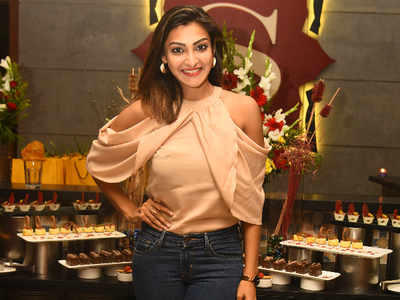 Akshara Reddy looked pretty at the fifth year celebrations of Salt restaurant