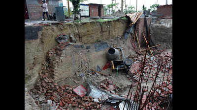 Wall collapse in Noida kills 4-year-old boy
