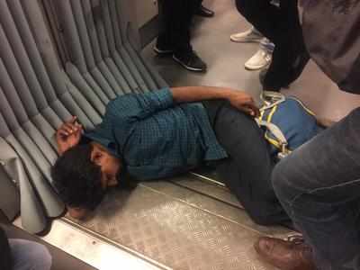 How to travel in Delhi Metro