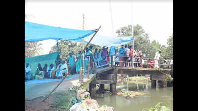 Kerala monsoon havoc: Bridge turns shelter home for villagers