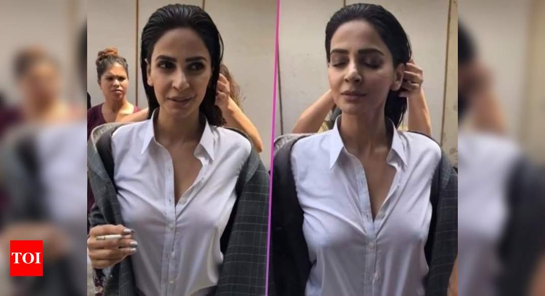 Trolling Saba Qamar over her leaked private photos is disgusting | Hindi  Movie News - Times of India