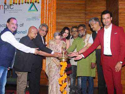 Artists, actors gather at the Mumbai declaration for an art triennial