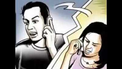 Blackmailed by 'lover', man stops stepping outside | Delhi News - Times