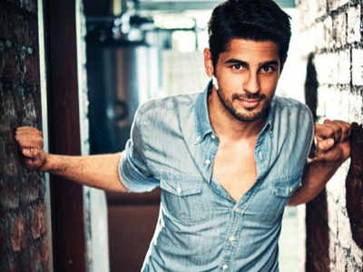 Sidharth Malhotra to rent a flat in late actor Dev Anand's building