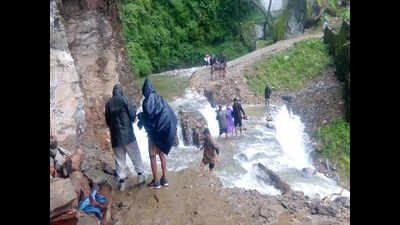 Yamunotri national highway blocked for a week, 10 more roads closed